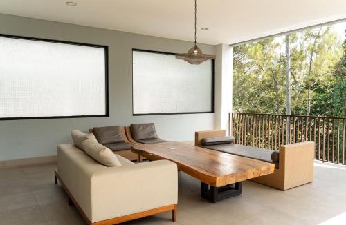 Bandung Villa | Radiance Hill View Villa 10 Bedrooms With a Private Heated Swimming Pool and a Billiard Table