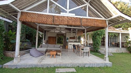 Bangunjiwo Villa | Sun Moon Star Villas