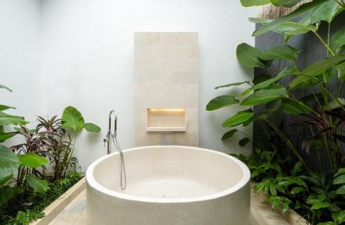 Pejeng Villa | 12BR Lannaland Kyson Secret Garden by BaliSuperHost