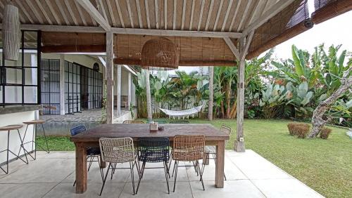 Bangunjiwo Villa | Sun Moon Star Villas