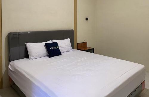 Jember House | Urbanview Modern Guest House Jember
