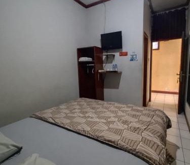 Cisarua Hotel | Aries Biru Hotel & Villa