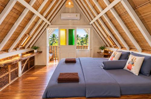 Banyuwangi Villa | Pondok Is Oke Family Room - 2 Bedroom Ricefild view