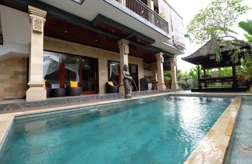 Kedewatan House | Kayana House Cozy & Harmonious 4BR Villa with Swimming Pool