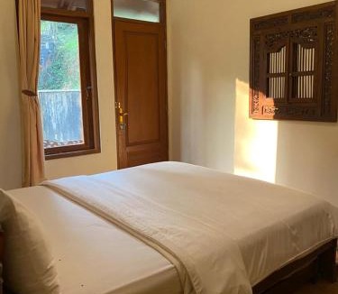 Cipanas Villa | Villas in Ciseureuh, Indonesia