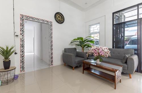 Pematangsiantar Hotel | RedDoorz near Stasiun Pematangsiantar