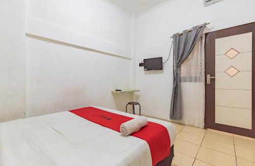 Blimbing Hotel | RedDoorz near Plaza Araya Malang
