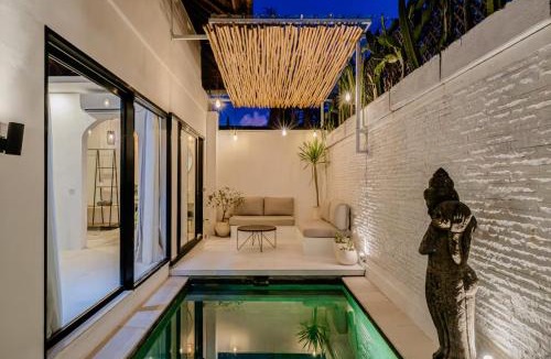 Padonan Villa | Villa Lotus - Private Oasis for Couples and Digital Nomads