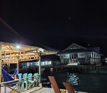 Batudaka Island House | Losmen Togean Wisata