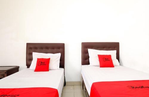 Wonosobo Hotel | RedDoorz near Alun Alun Wonosobo