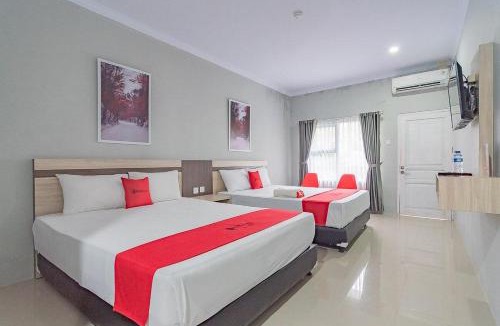 Garut Hotel | RedDoorz Plus @ Otista Garut