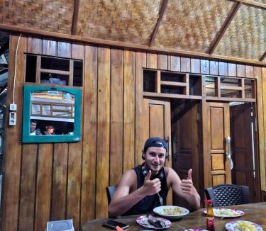 Batudaka Island House | Losmen Togean Wisata
