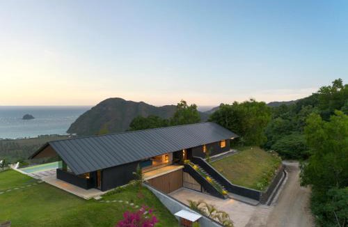 Selong Belanak Villa | NEW! Luxury 3-Bedroom Villa with Breathtaking Views