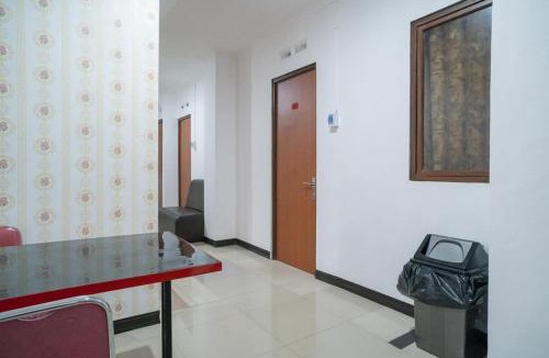 Rawamangun Hotel | RedDoorz Plus @ Rawamangun