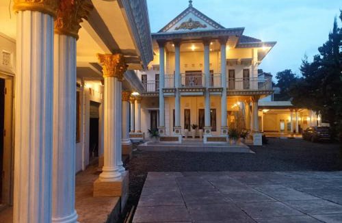 Sukapura House | Villa Royal Alamanda