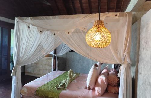 Candi Dasa Villa | AngiLou Villa Beachfront