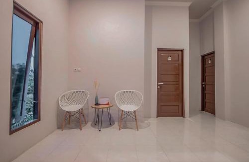 Banjarbaru Hotel | Krisan Guest House Syariah Banjarbaru Mitra RedDoorz