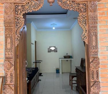 Sleman Hotel | Rumah Ukhi Guest House