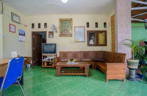 Metro Hotel | RedDoorz near Taman Merdeka Metro Lampung