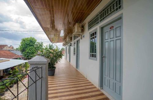 Metro Hotel | RedDoorz near Taman Merdeka Metro Lampung