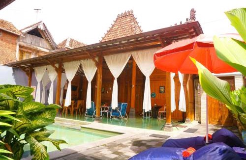 Central Yogyakarta Villa | Villa Joglo Kawung - City Centre Paradise with Pool
