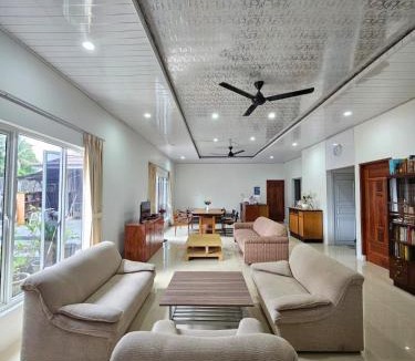 Balige House | Ompu Rittar Upahoda Homestay, Balige