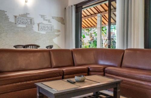 Sengkidu Villa | VILLA Surya 3 rooms , waterpool, near the ocean