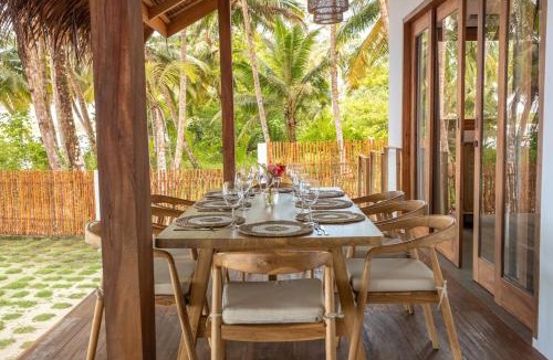Katiet Villa | Villa RORO Mentawai - Oceanfront Tropical Escape
