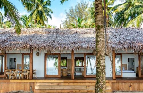 Katiet Villa | Villa RORO Mentawai - Oceanfront Tropical Escape