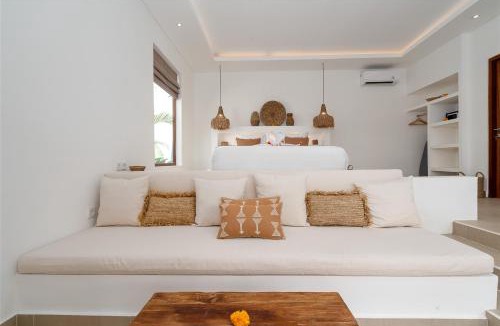 Beraban Villa | Villa Camille - Private 1BR Oasis with Pool in Nyanyi Beach