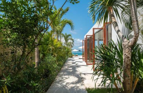 Mushroom Bay Villa | Private Oceanfront Villa Kingfisher - 20m Infinity Pool