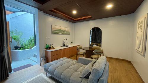 Ciloto Hotel | Damar Langit Resort