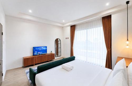 Srimulyo Villa | Guru Giri Forest 2BR Pool Access