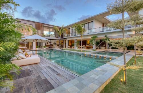 Babakan Villa | Villa Tama House