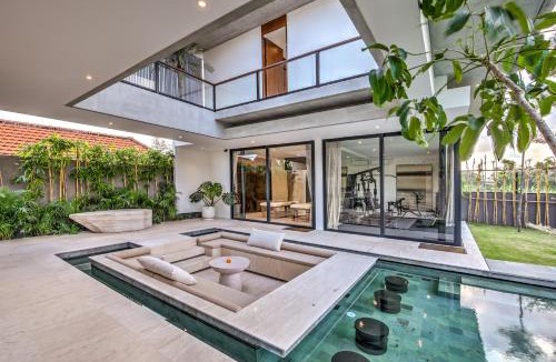 Babakan Villa | Villa Tama House