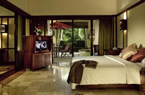 Sukaraja Hotel | Novotel Bogor Golf Resort & Convention Center