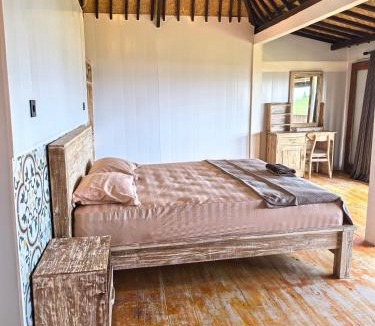 Mendoyo House | Dikaloha Surfschool and Stay