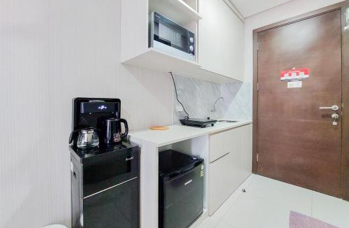 Pinang Apartment | Nice and Elegant Studio near Campus at Pacific Garden Alam Sutera Apartment By Travelio
