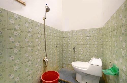 Ujung Genteng Hotel | RedDoorz at Ken Zong Inn near Pantai Ujung Genteng