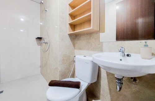 Ciputat Apartment | Comfort 1BR at Transpark Bintaro Apartment By Travelio