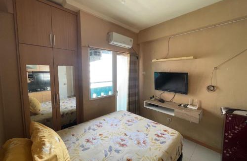 Rawasari Apartment | Apartemen Green Pramuka City by Erna