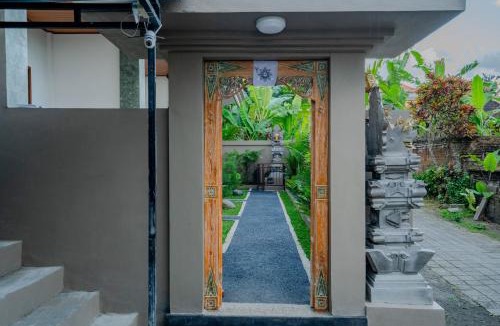 Kedewatan House | Flossie Ubud Villa