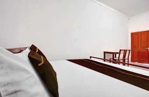 Lamongan Hotel | Hotel O near UNISLA formerly Homestay Bougenville