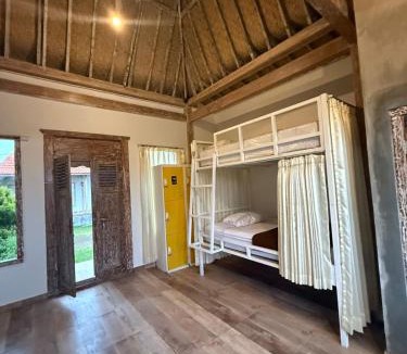 Renon Hostel | Balian Retreat Centre Homestay