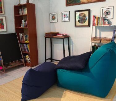 Tuk Tuk Bed & Breakfast | Pondok Ganda