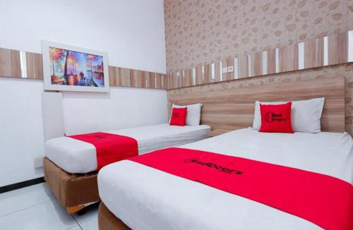 Semarang House | RedDoorz near Plaza Simpang Lima