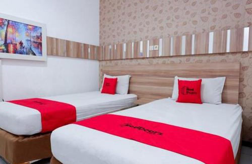 Semarang House | RedDoorz near Plaza Simpang Lima