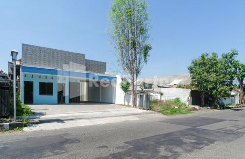 Sidoarjo Hotel | Wisma Kartini 2 Syariah near Suncity Mall Sidoarjo RedPartner
