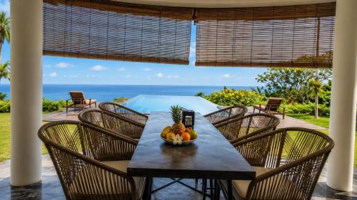Senggigi Villa | Villa Layar with Infinity Pool and Ocean View