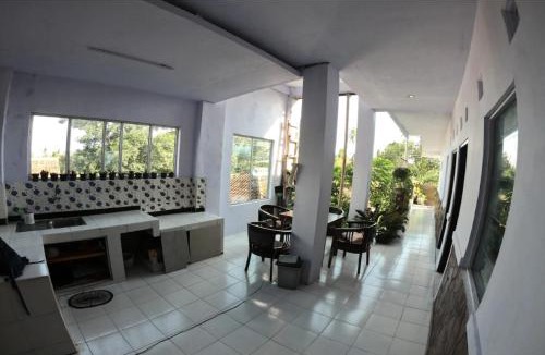 Kayangan Hotel | OYO 95309 Ijen Homestay